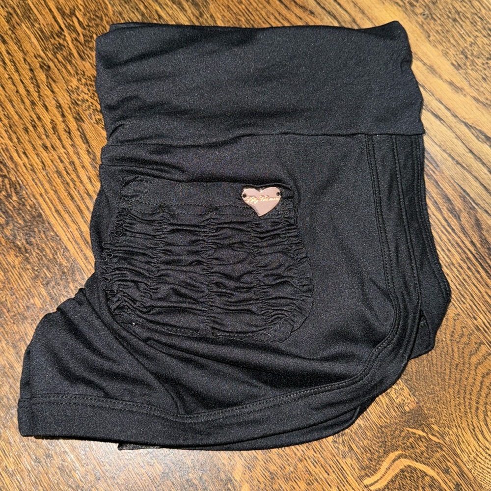 Cute Booty Shorts 🖤